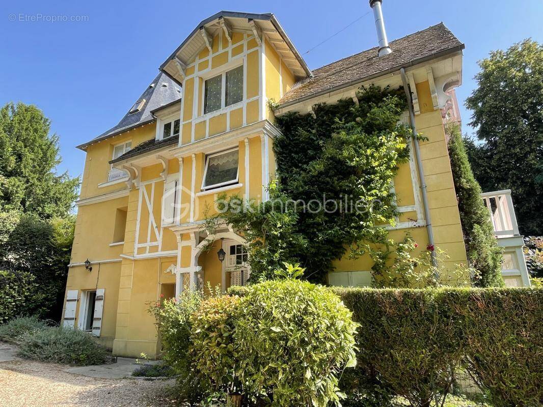 Appartement à L'ETANG-LA-VILLE