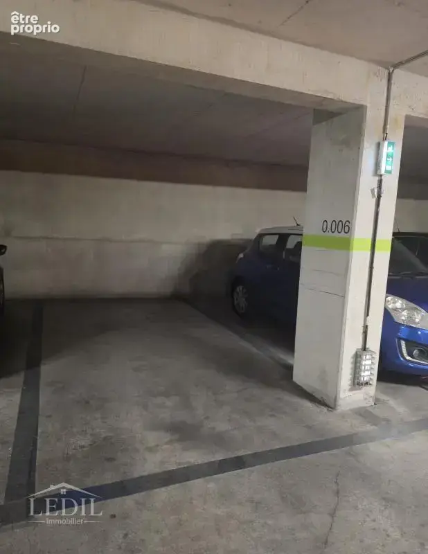 Stationnement parking dans un sous-sol fermé avec badge - photo 2