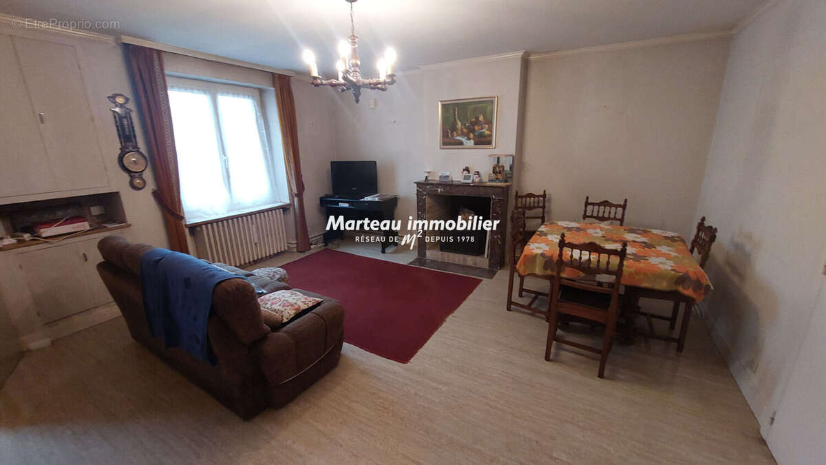 Maison à YVRE-L&#039;EVEQUE