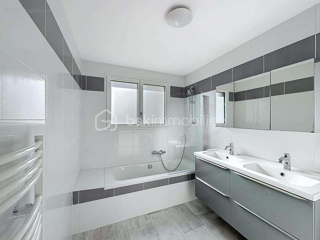 Maison à LA GACILLY