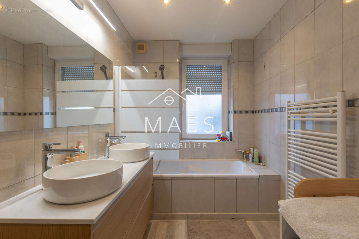 Maison à WAMBRECHIES