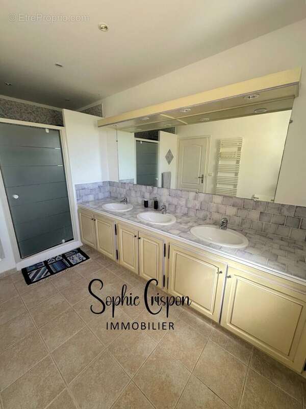 Maison à LES ADRETS-DE-L&#039;ESTEREL