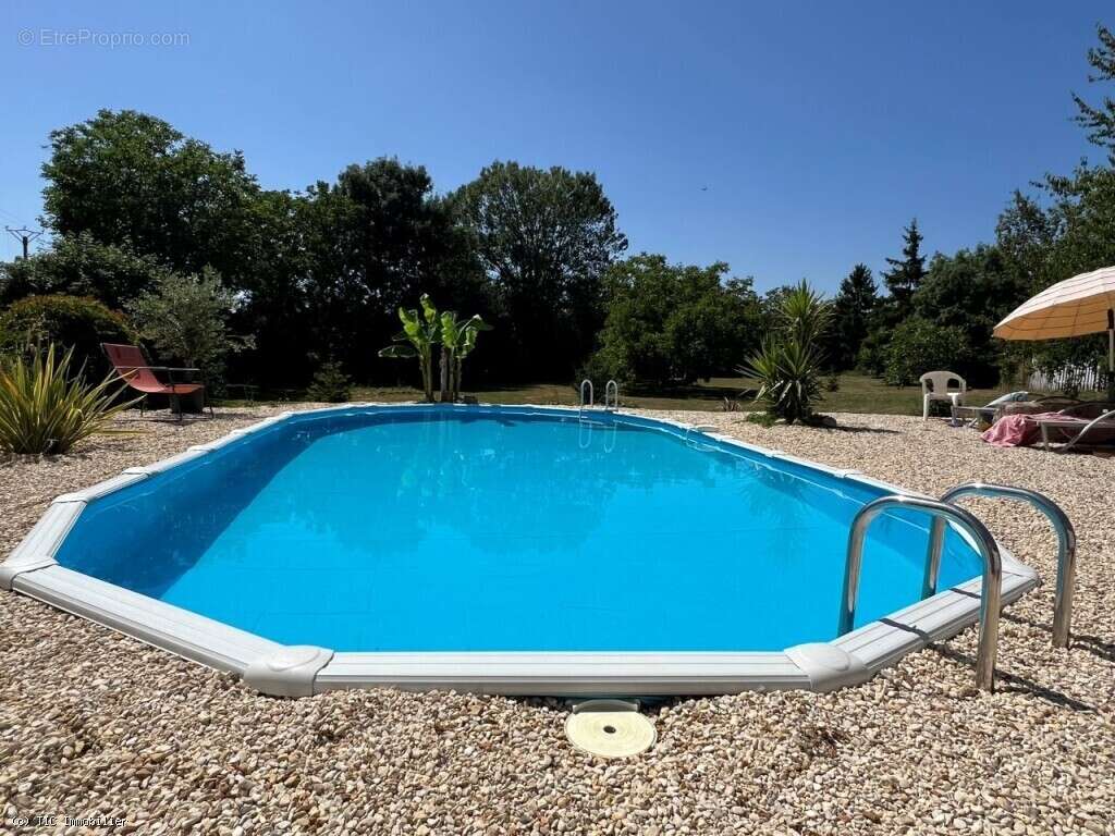 Maison à VERTEUIL-SUR-CHARENTE