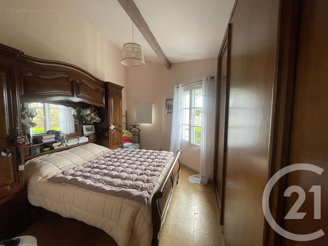 Maison à VAUX-SUR-MER