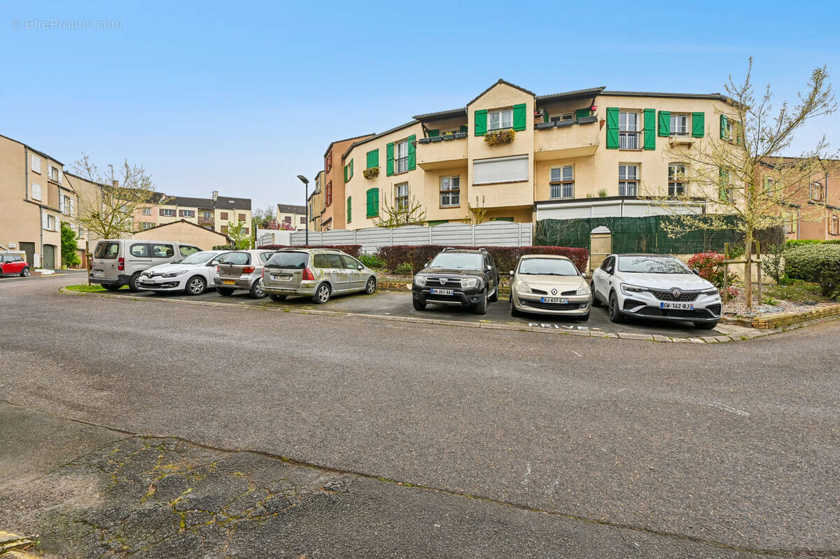 Appartement à SAINT-BRICE-SOUS-FORET