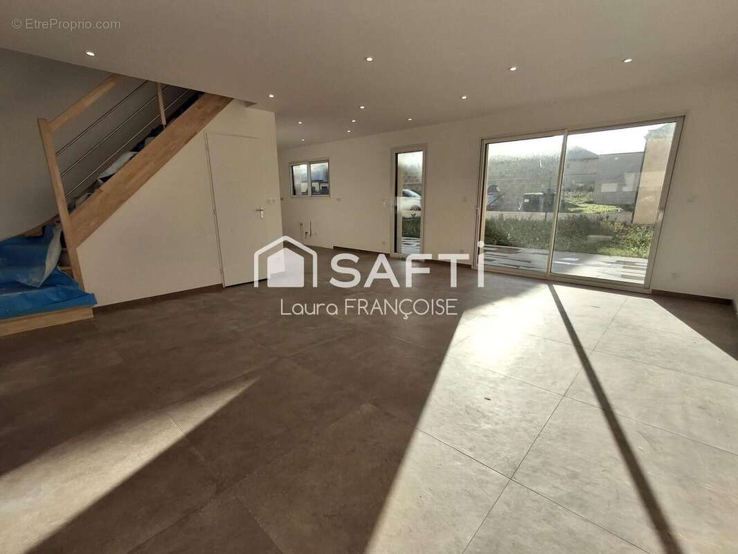 Photo 2 - Maison à MALTOT