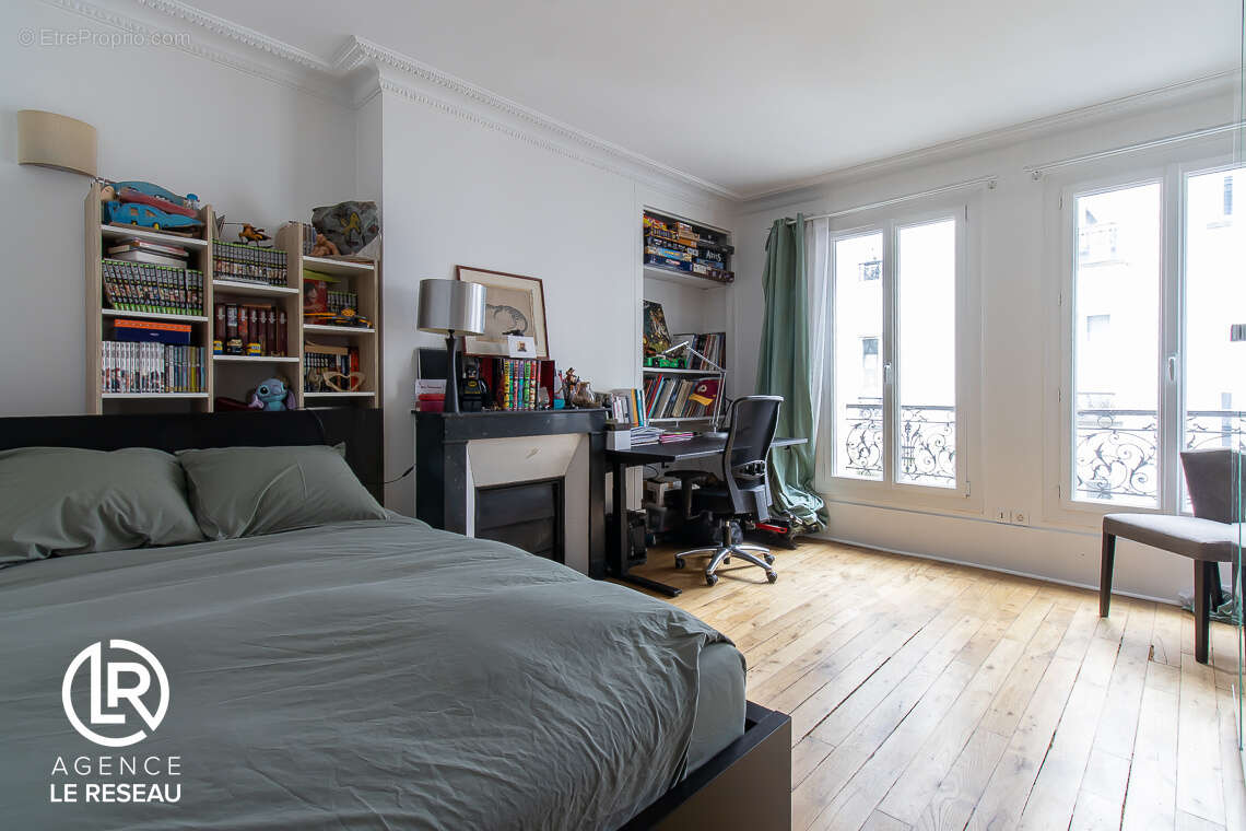 Appartement à PARIS-17E