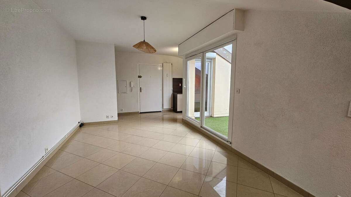 Appartement à DOUVAINE