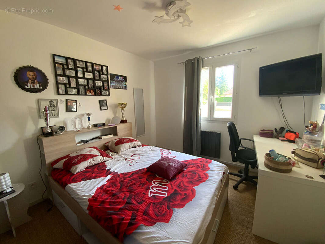 AUXY - Pavillon plain pied de 97 m² hab. (3 chambres). - photo 9