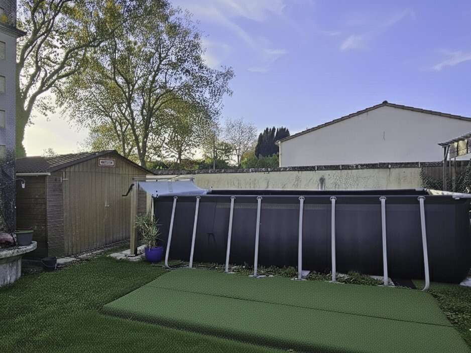 Maison à BERNAY-SAINT-MARTIN