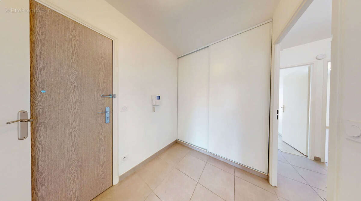 Appartement à OZOIR-LA-FERRIERE