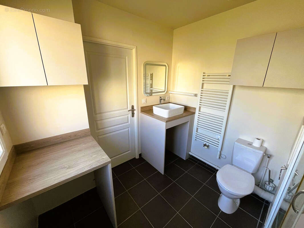 Maison à LE COUDRAY