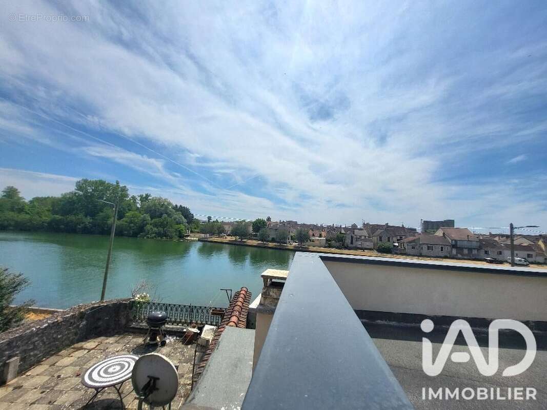 Maison 65 m² à Montereau-Fault-Yonne  - photo 2