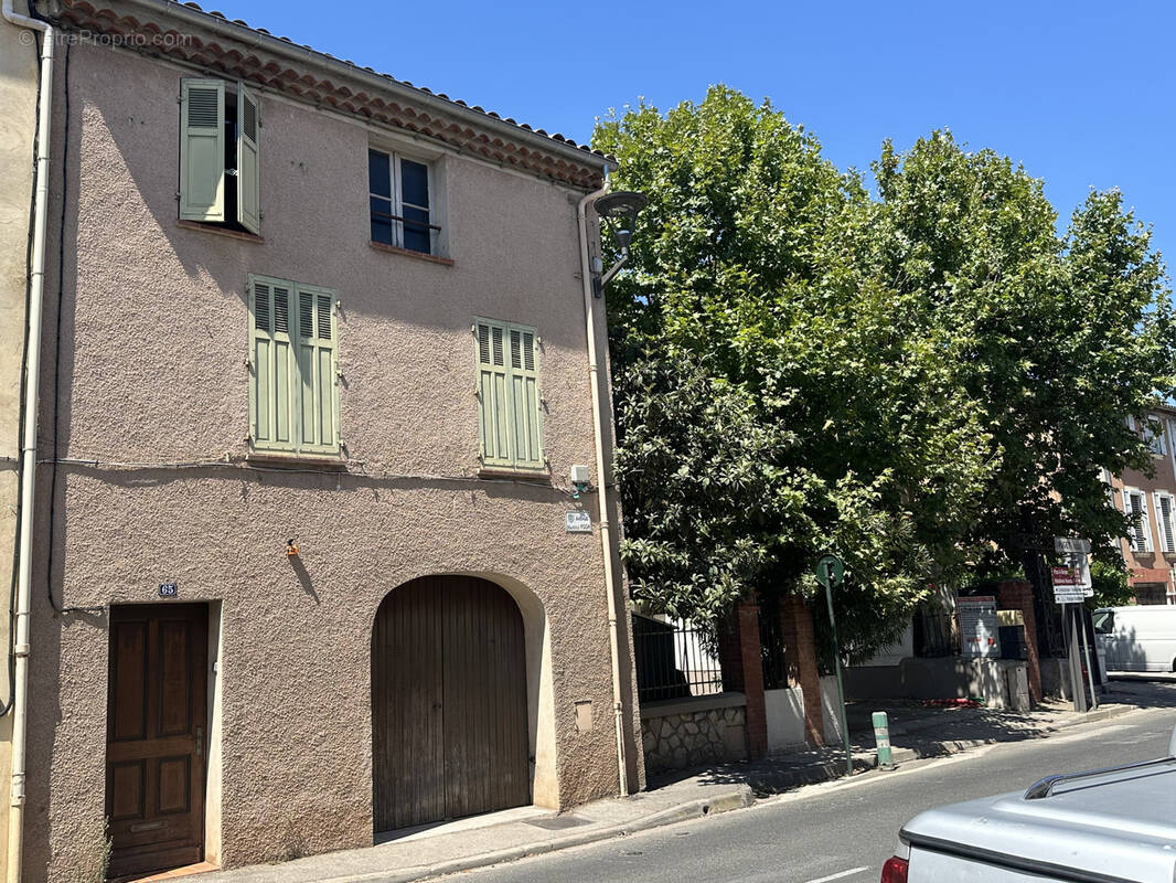 Maison à CUERS