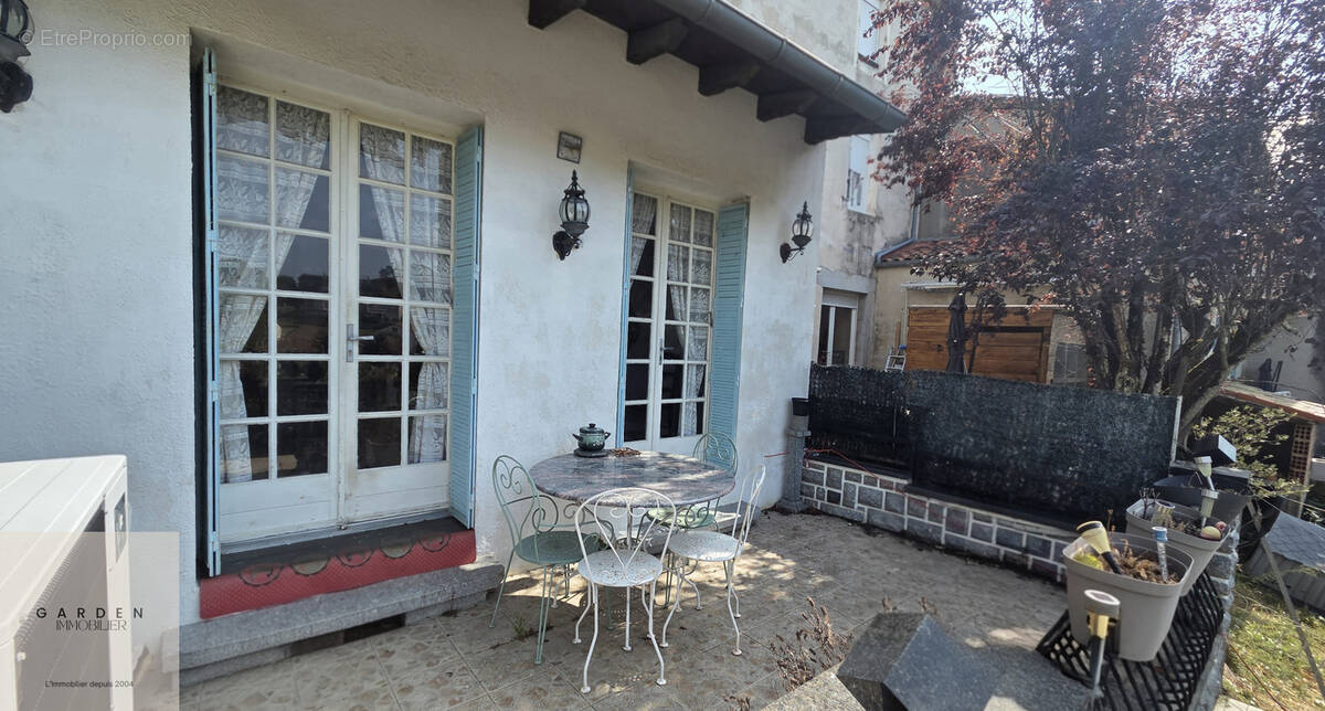 Maison à LACROUZETTE