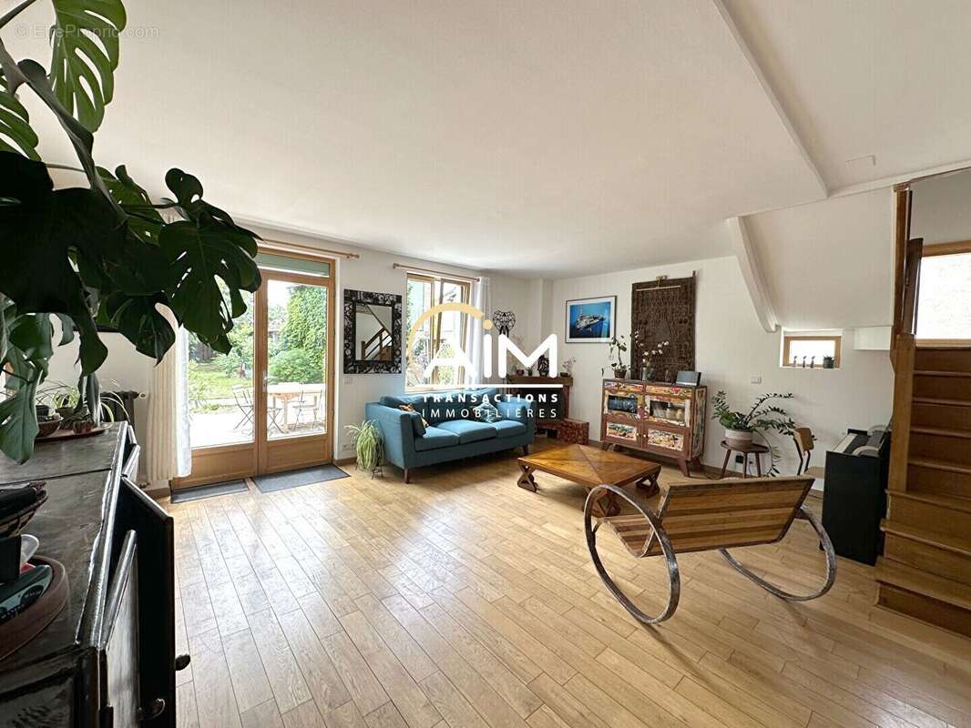 Maison à MONTLOUIS-SUR-LOIRE