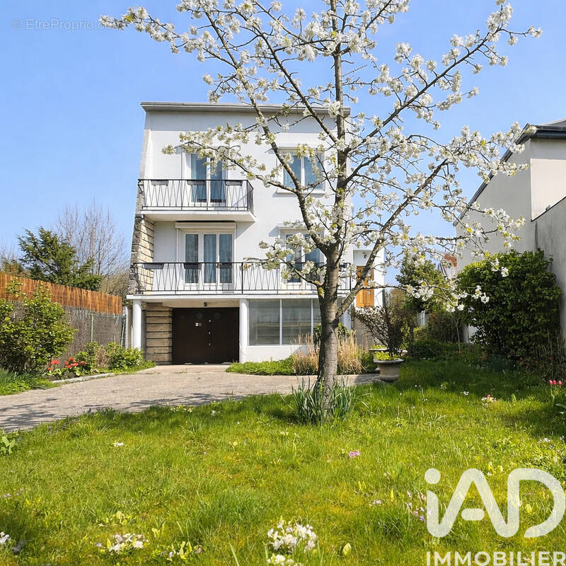 Photo 1 - Maison à TAVERNY