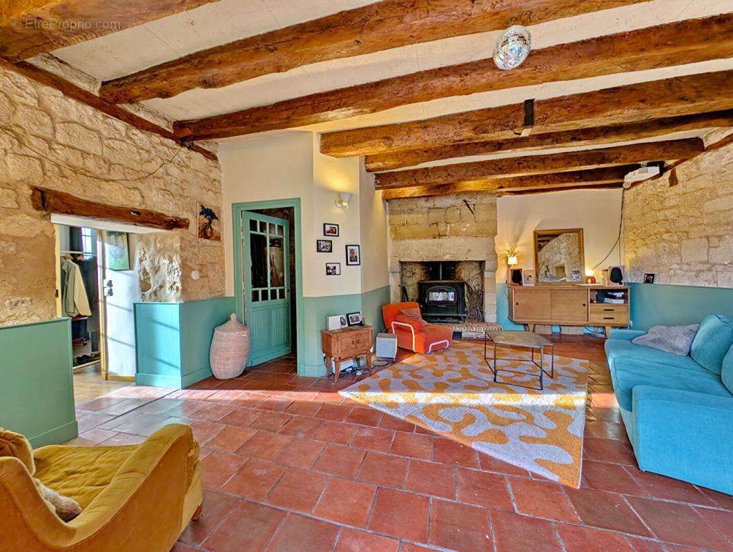 Maison de village 6 chambres 140 m2 terrain 2338 m2 - photo 7