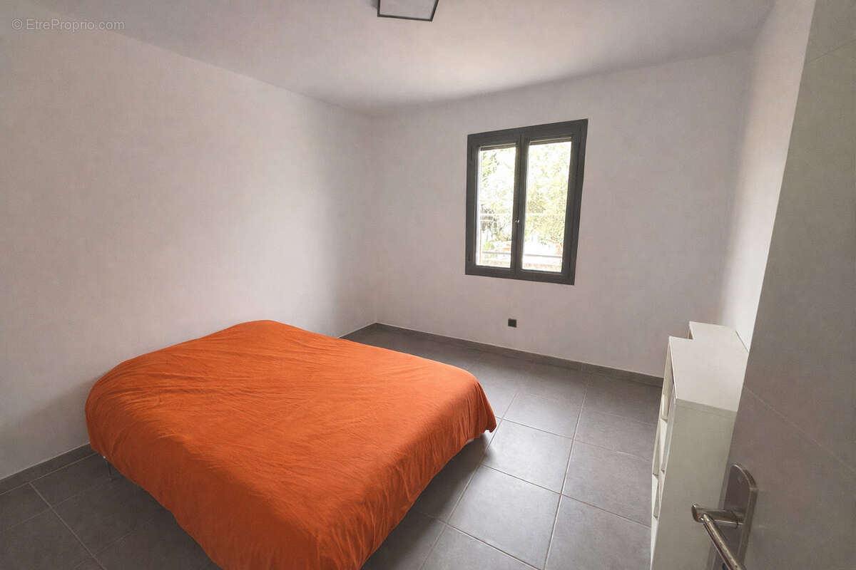 Maison à SAINT-PAUL-TROIS-CHATEAUX