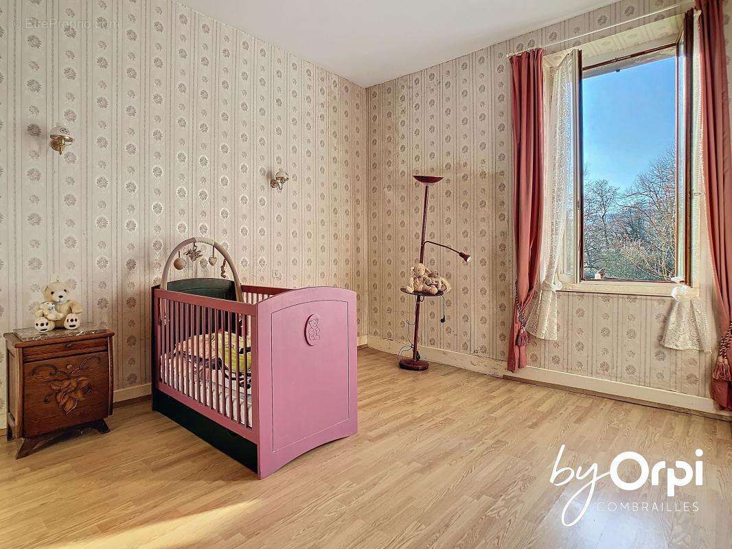 Maison à SAINT-ELOY-LES-MINES