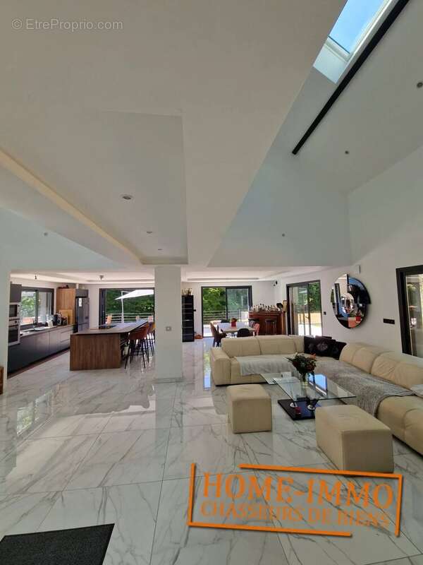 Maison à ANGERVILLIERS