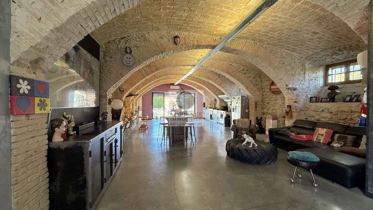 Appartement à LIVRON-SUR-DROME