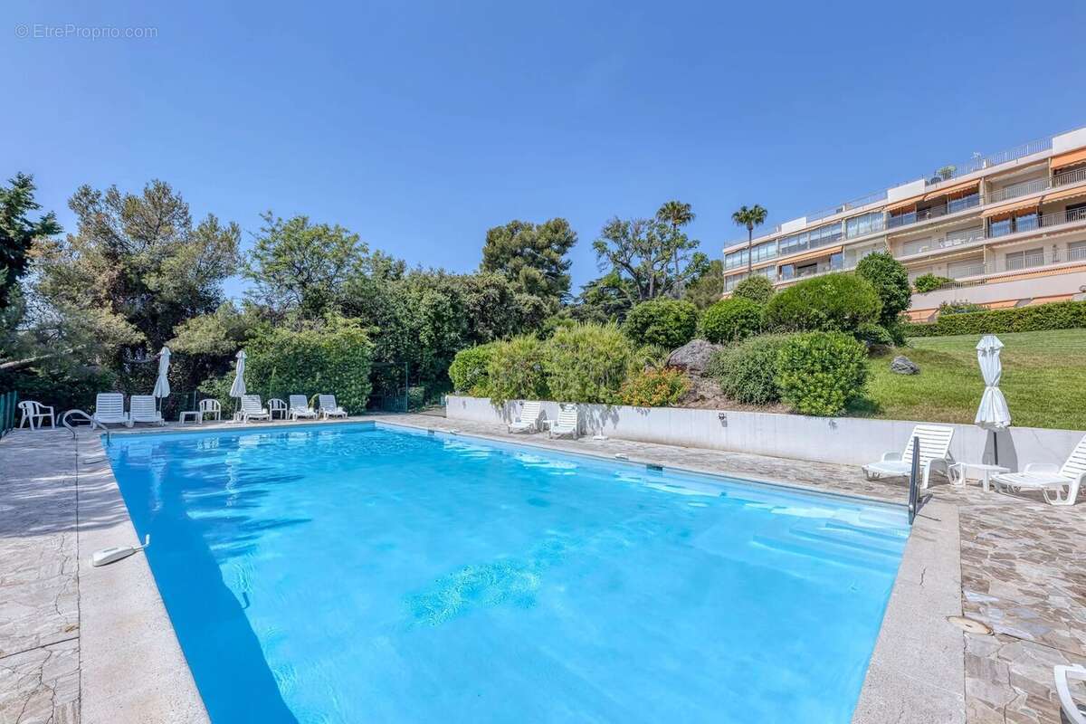 Appartement à VALLAURIS
