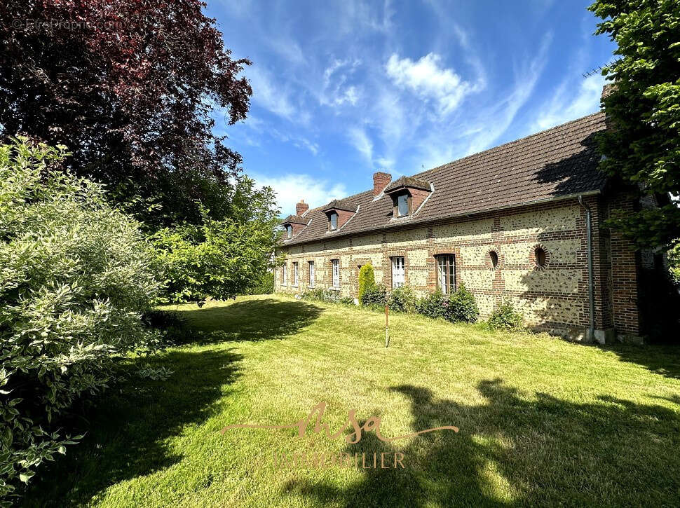 Maison à MESNIL-RAOUL