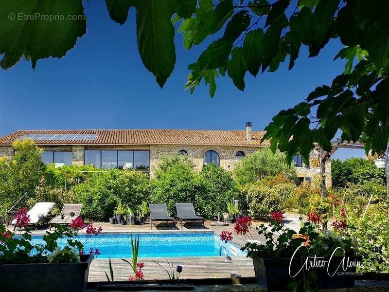 Dpt Haute Garonne (31), à vendre proche de VILLEFRANCHE DE LAURAGAIS maison en pierre de 676 m² - Terrain de 3 400m² - photo 19