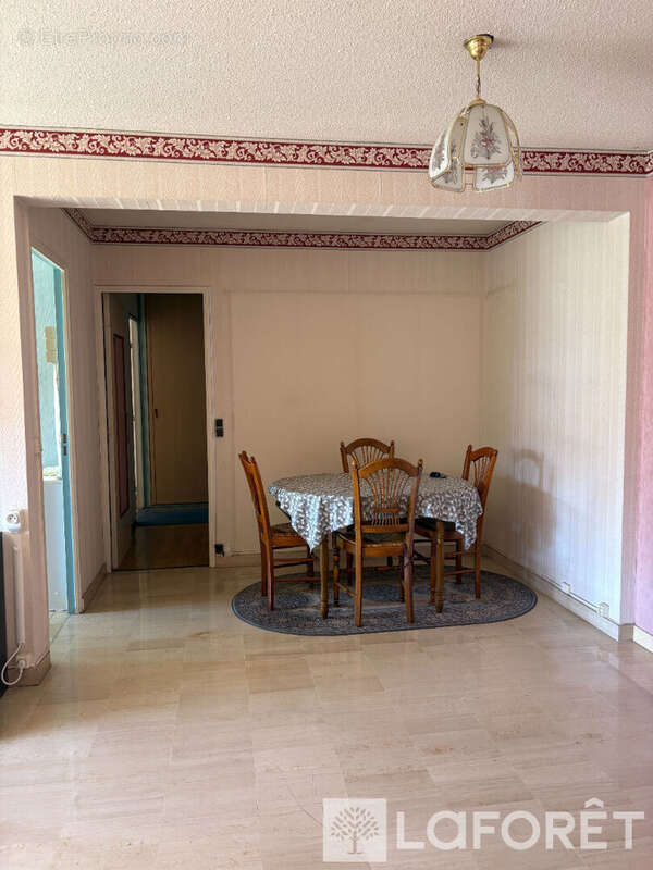 Appartement à HYERES