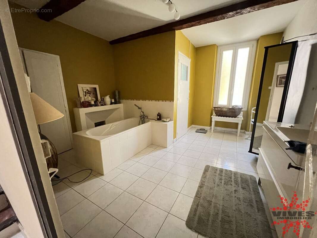 Maison à NISSAN-LEZ-ENSERUNE