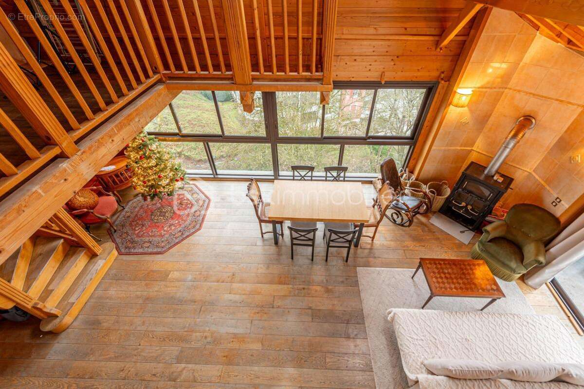 Appartement à LA ROCHE-SUR-FORON