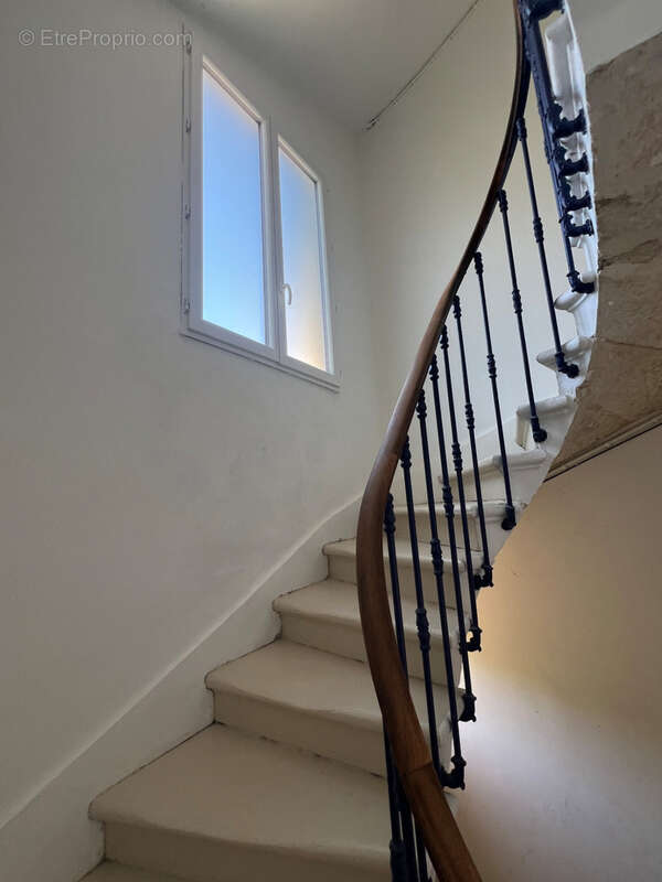T2 rénové lumineux   Immeuble en pierre   Bordeaux Chartrons - photo 8