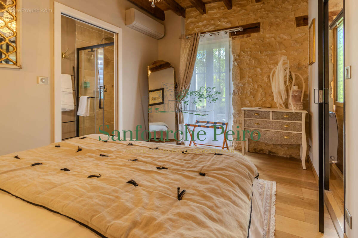 Appartement à SARLAT-LA-CANEDA