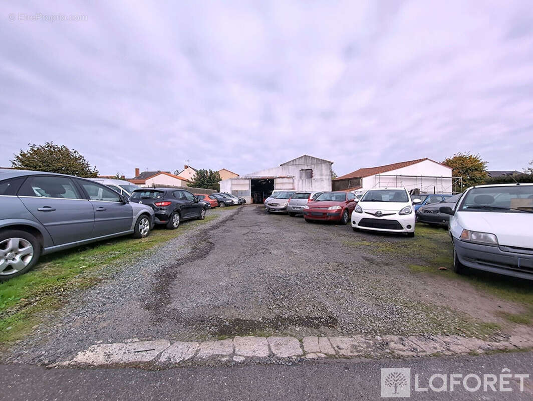 Maison à LES CERQUEUX
