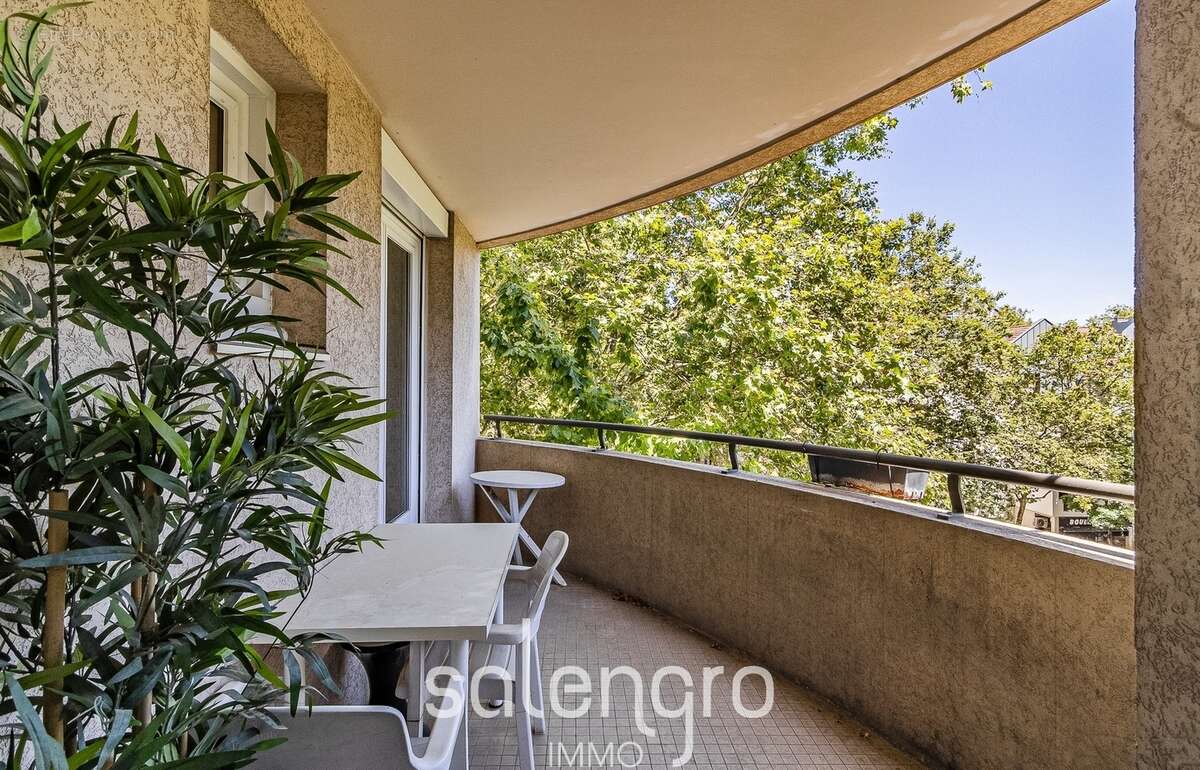 Appartement 75 m² à Villeurbanne  - photo 3