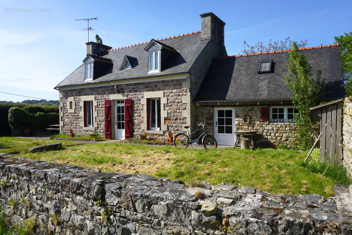 Maison à PLOURIVO