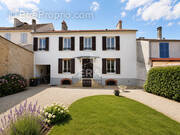 Maison à CHAMPEAUX