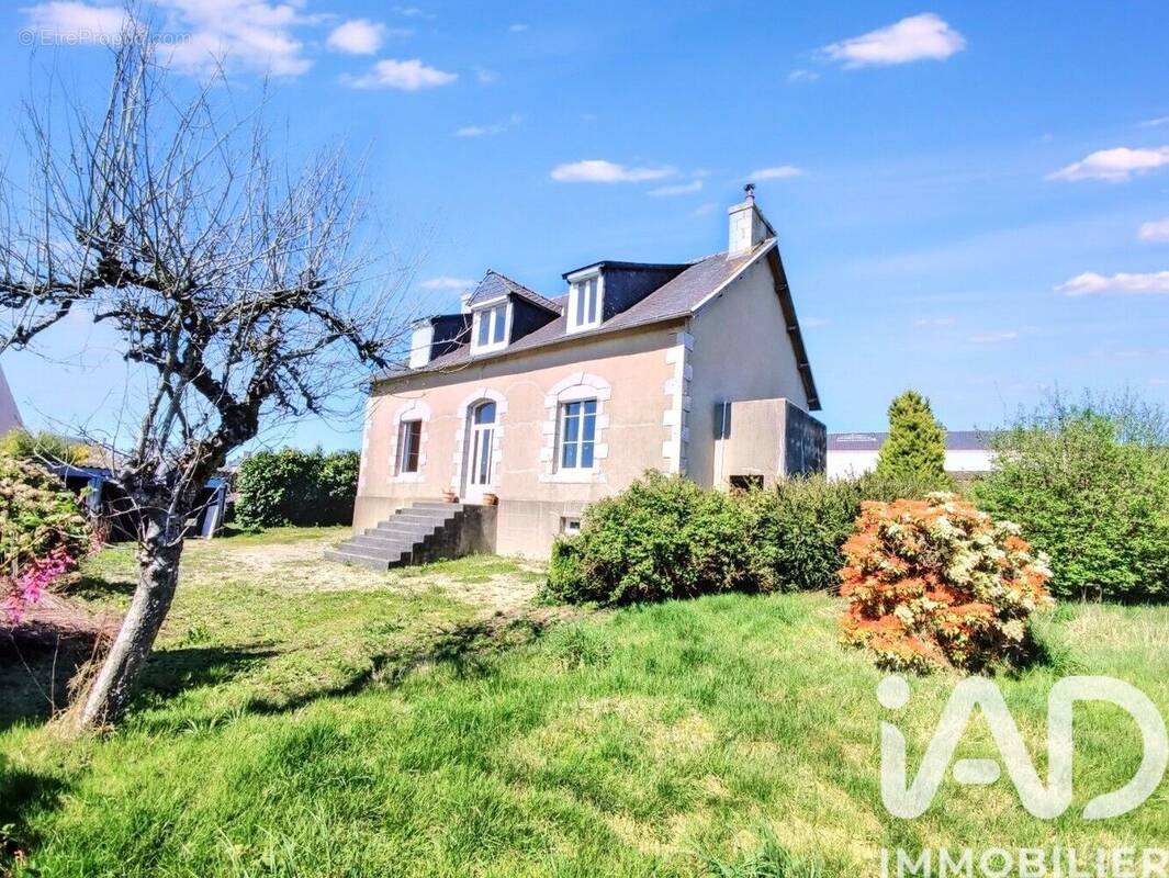 Photo 1 - Maison à PLOUGONVEN
