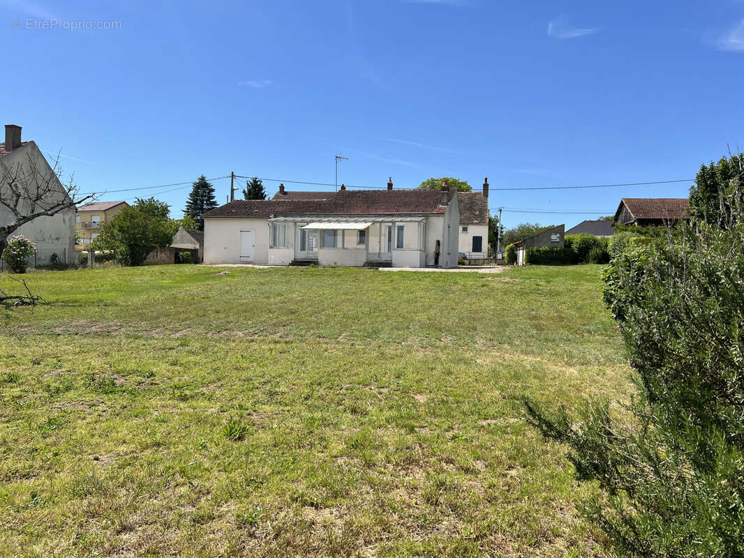 Maison à BRAGNY-SUR-SAONE