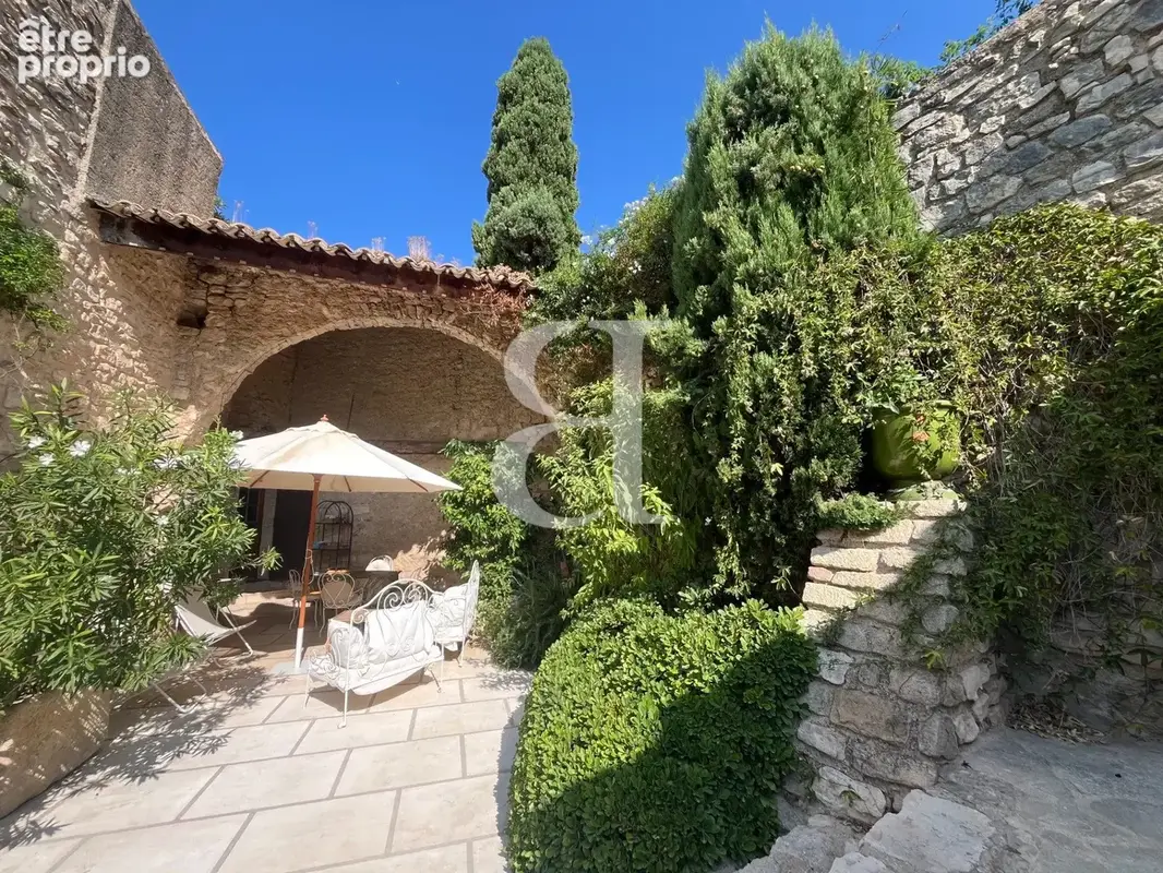 Maison 15 pièces 422 m² à vendre à Le Barroux (84330) - photo 4