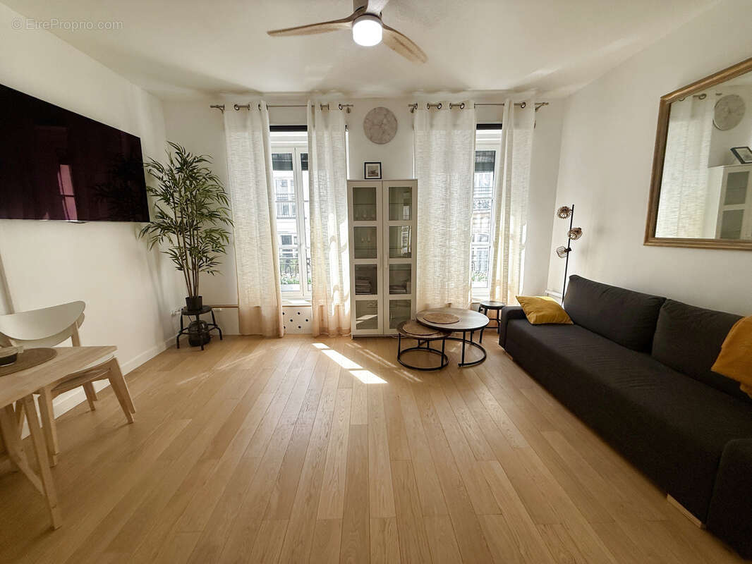 Appartement à PARIS-3E