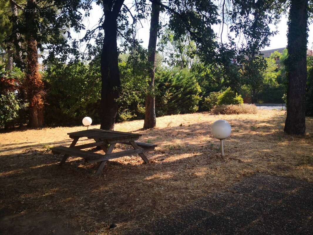 Vends immeuble de bureau / locaux La Seyne 800m2 - photo 2