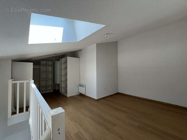 Appartement T3 avec terrasse et parking privatif - photo 6