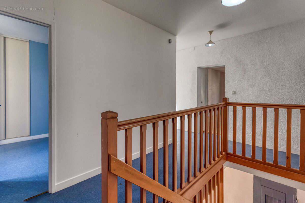 Appartement à SAINT-NAZAIRE-LES-EYMES