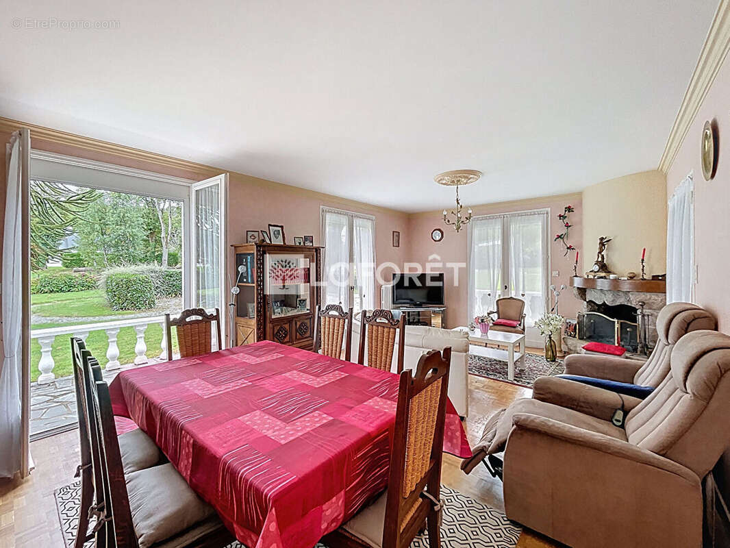 Maison à LA GACILLY