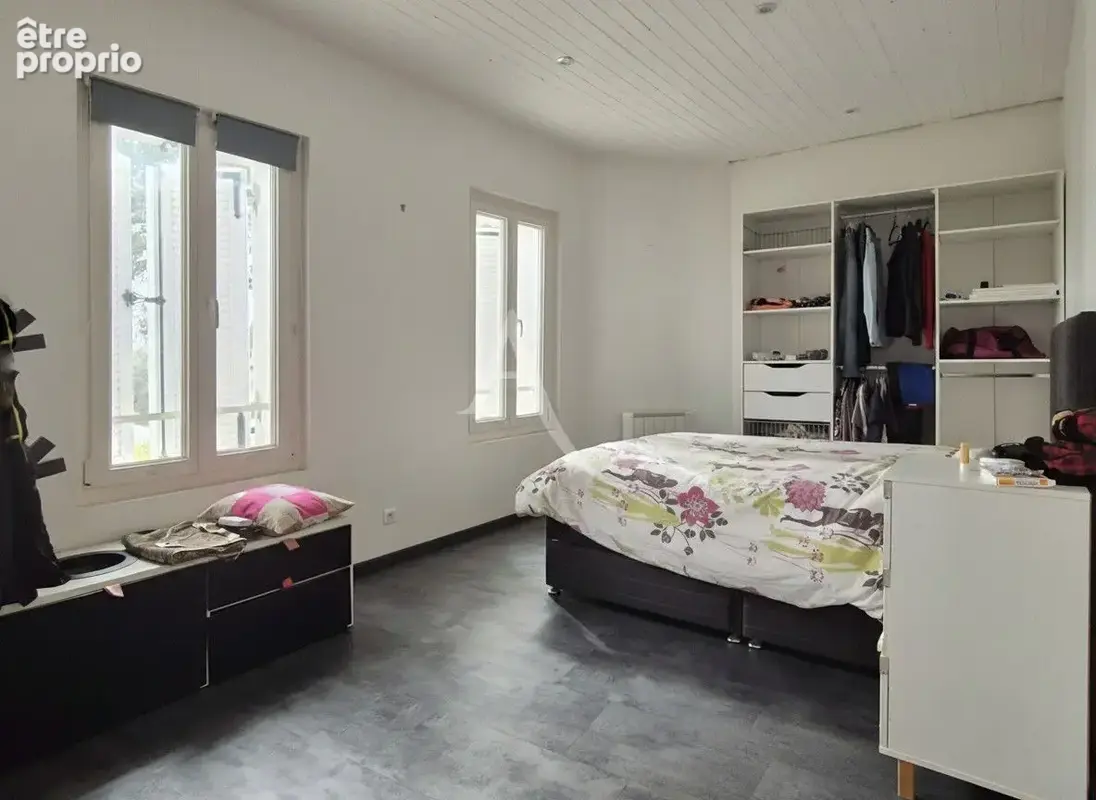 GRADIGNAN - Belle maison familiale avec piscine et garage - photo 5