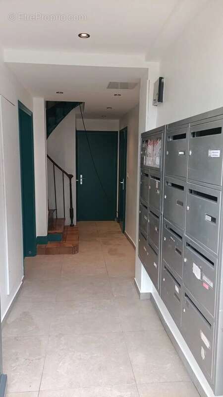 Appartement à CHARENTON-LE-PONT