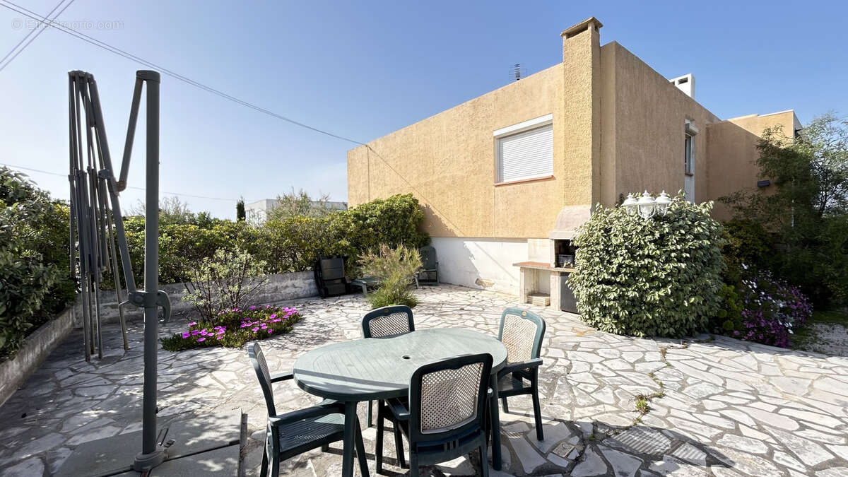 Appartement à SIX-FOURS-LES-PLAGES