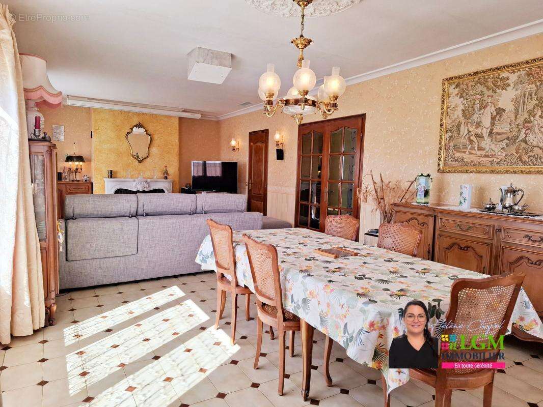 Maison à ROUSSON